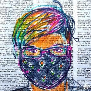 Buntstiftzeichnung auf Wörterbuchpapier, weisser Mensch mit Regenbogenfarbpinken Haaren, schmaler Brille und schwarzer Mund-Nasen-Maske mit kleinen Blümchen.